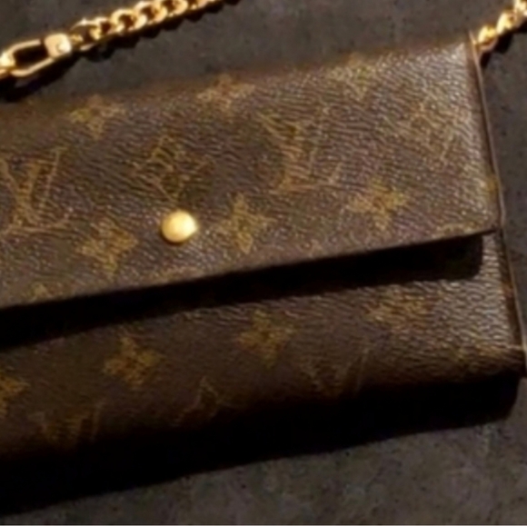 Louis Vuitton Brown Key & Card Holder Monogram - Picture 10 of 11